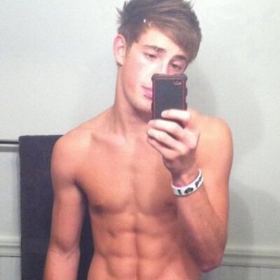 Brett McFly - Twitter Profile Picture of Brett McFly (@BIGMACSFTW) on Twitter