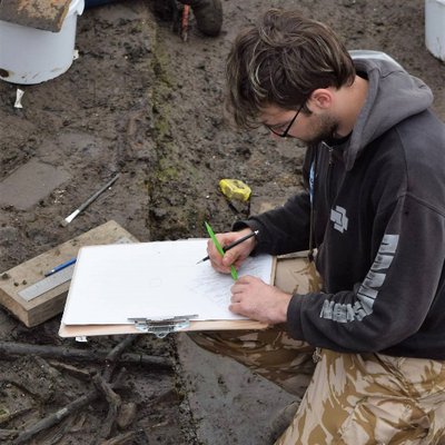 Profile Picture of Chris Wakefield (@ArchaeoOutreach) on Twitter