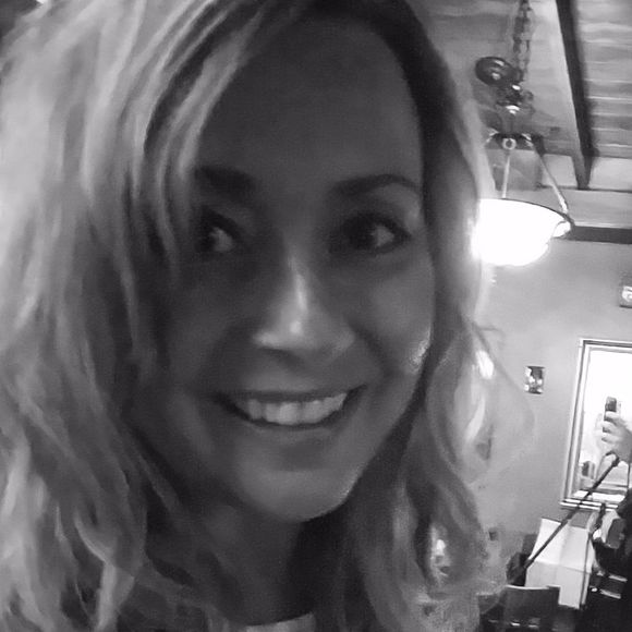 Profile Picture of Patricia Ambrosio (@caribbeangirl88) on Poshmark