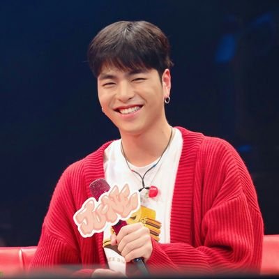 Profile Picture of Koo Sin (@sihoenic) on Twitter