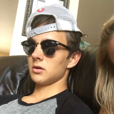 Profile Picture of Brady Aune (@brad3_aun3) on Twitter