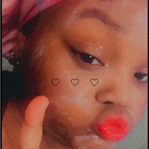 Profile Picture of Olivia James (@jolivia31211) on Poshmark