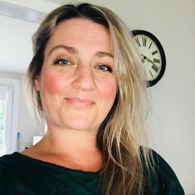 Profile Picture of Louise Caldwell (@weeweezylou) on Twitter