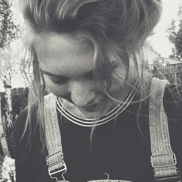 Profile Picture of Carly Tillema (@carlytillema) on Poshmark