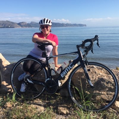 Profile Picture of Angela Armstrong (@cycling_nurse) on Twitter