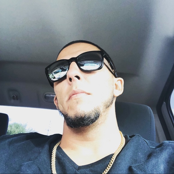 Profile Picture of Fabio Benichio (@fbenichio) on Poshmark