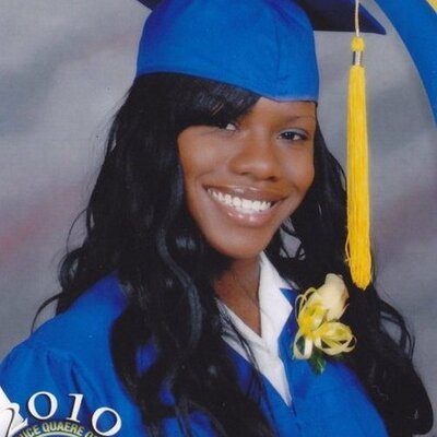Profile Picture of Shelly Hadden (@shelziboo) on Twitter