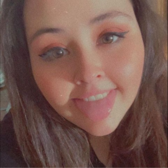 Profile Picture of Destine Heinlen (@ddheinlen) on Poshmark