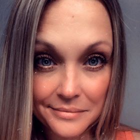 Profile Picture of Emmie Schmidt (@emmieo1982) on Pinterest