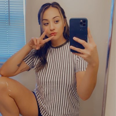 Profile Picture of Khaleesi (@MissSalais23) on Twitter