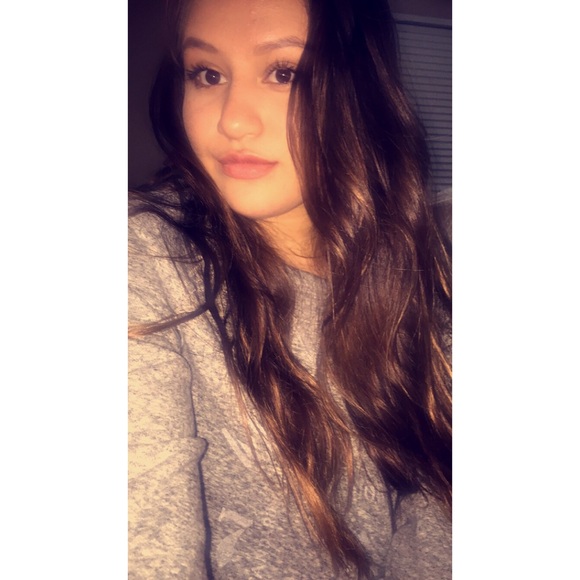 Profile Picture of Alex Fuentezz (@alex7fuentes) on Poshmark