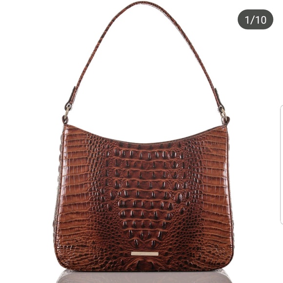 Profile Picture of Tomeka Saxton (@tomekasaxton) on Poshmark