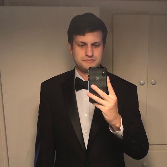 Profile Picture of Evan Handy (@evanmhandy) on Poshmark