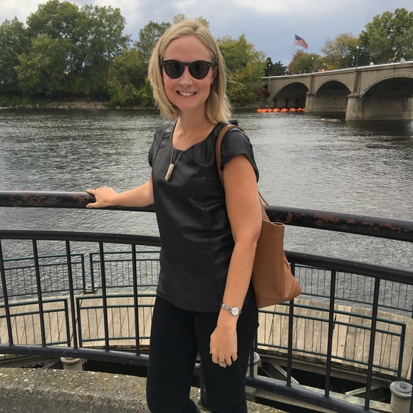 Profile Picture of Barbara Reaume (@reaumeb) on Poshmark