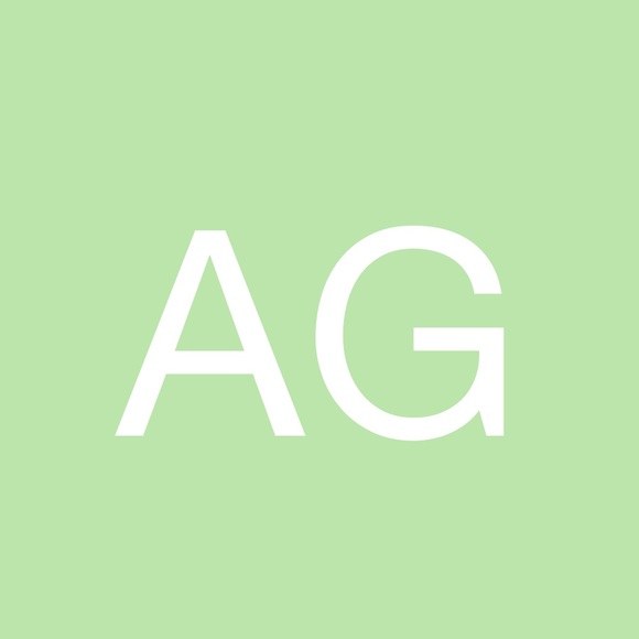 Profile Picture of Aaron Grace (@xiongniufxxpox) on Poshmark