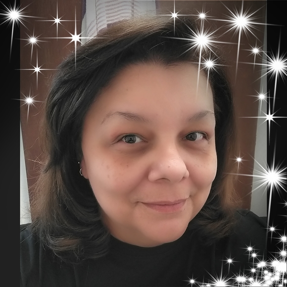 Lorie Rosario - Poshmark Profile Picture of Lorie Rosario (@larosario) on Poshmark