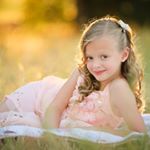 Profile Picture of Laura Kievlan Kovarik (@mackenziejamesphotography) on Instagram