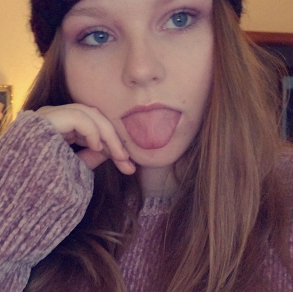 Profile Picture of Cassidy Truxel (@cassietruxel) on Poshmark