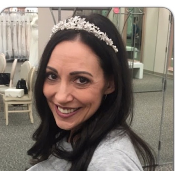 Profile Picture of Lori Dailey (@saoirselefay) on Poshmark