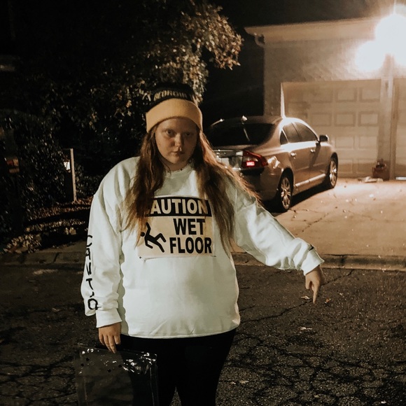 Profile Picture of Isabel Wilson (@isabelmwilson) on Poshmark