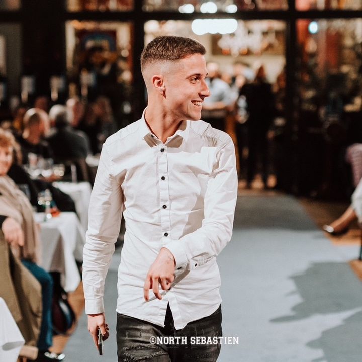 Profile Picture of   Répondre à @myriam.92ii... (@vincentfusier) on Tiktok