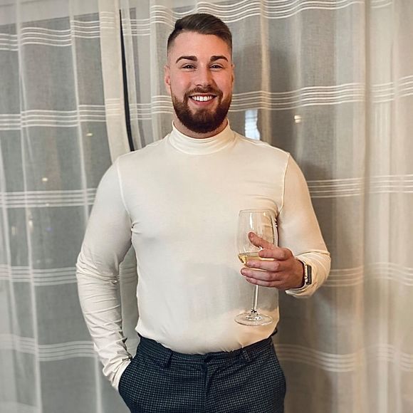 Profile Picture of Kevin Fournier (@kevinfournier) on Poshmark
