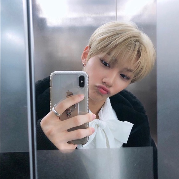 Profile Picture of Diamond Reid (@fluffybunz) on Poshmark