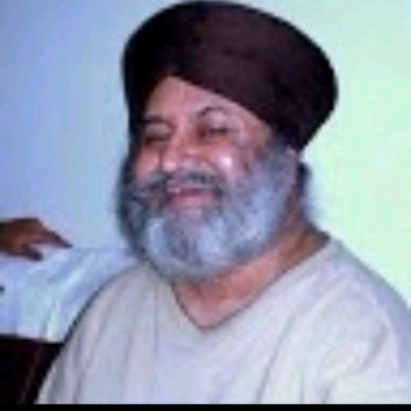 Profile Picture of Avtar Singh (@savtar) on Poshmark