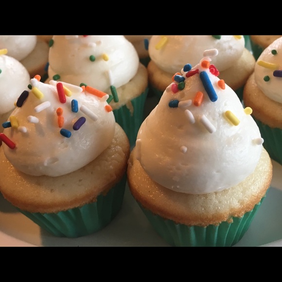 Profile Picture of Isabelle Kennedy (@isa450) on Poshmark