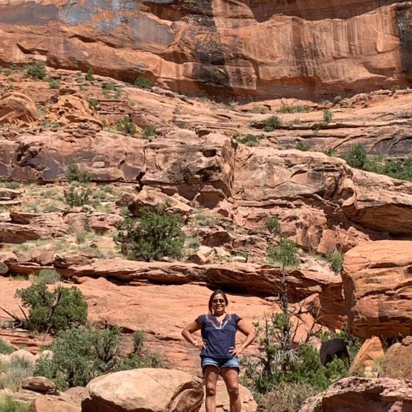 Profile Picture of Ha Dinh (@hd1614) on Poshmark