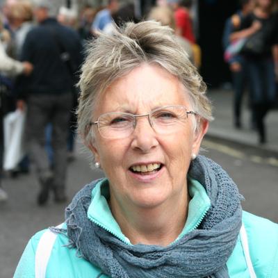 Profile Picture of Jennifer Warden (@WardenJennifer) on Twitter