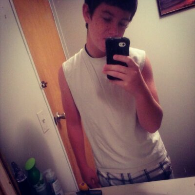 Profile Picture of Aaron Lange (@itz_aaron1015) on Twitter