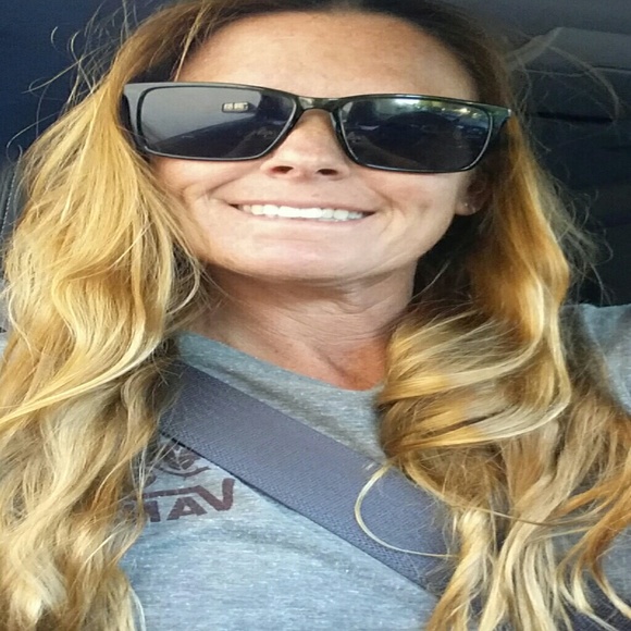 Profile Picture of Bethany Pavich (@bpavich2) on Poshmark