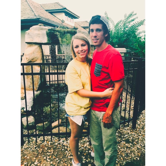 Shannon Rousey - Poshmark Profile Picture of Shannon Rousey (@shannon12214) on Poshmark