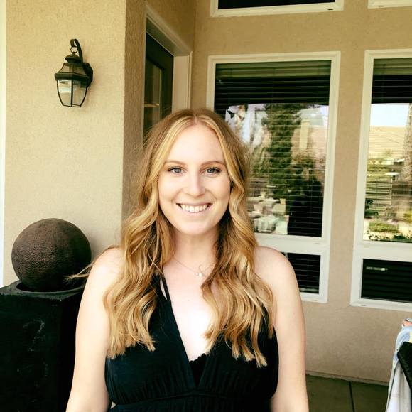 Profile Picture of Hannah Frolli (@hnfrolli) on Poshmark