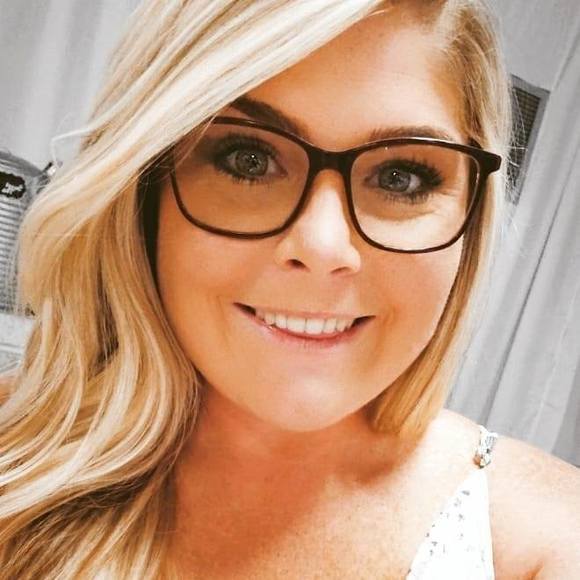Profile Picture of Abbey Rish (@abbeyrish) on Poshmark