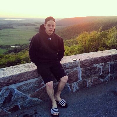 Profile Picture of Alex Charette (@CharetteAlex) on Twitter
