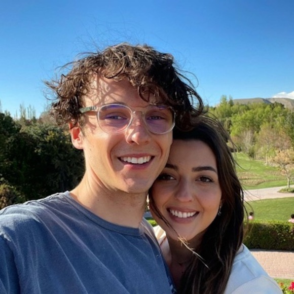 Profile Picture of Mandy Jackson (@mandyjacksonn) on Poshmark