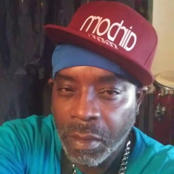 Profile Picture of Lonnell Richardson (@lonnellrichards) on Poshmark