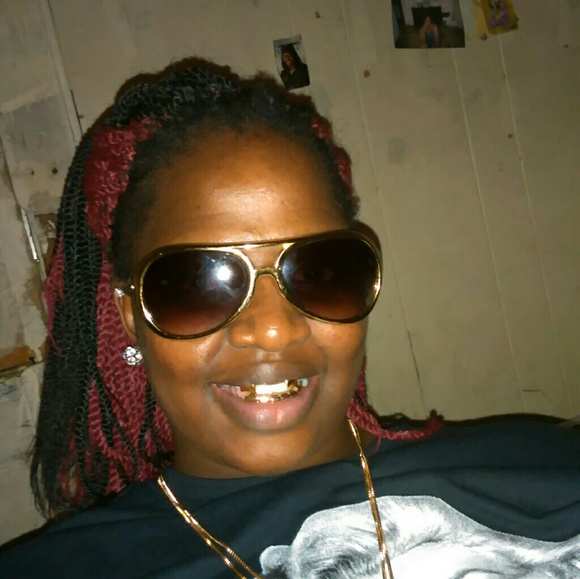 Profile Picture of Kenyetta Hunter (@kiki208) on Poshmark