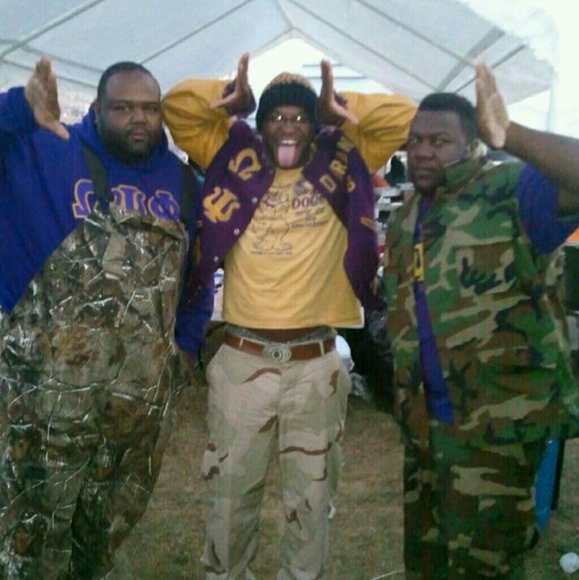 Profile Picture of Thomas Griffith (@tlasalleg) on Poshmark