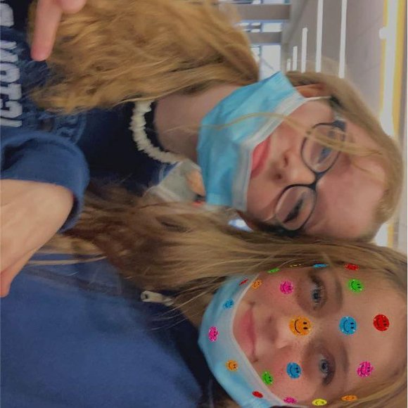 Bailey Boyer - Poshmark Profile Picture of Bailey Boyer (@baileysue2007) on Poshmark