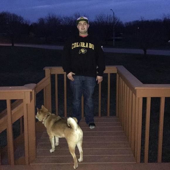 Profile Picture of Nate Talmadge (@whatuknow40) on Poshmark