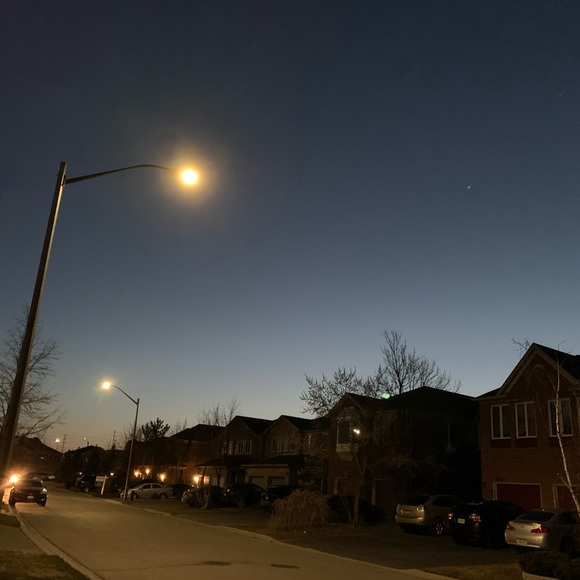 Profile Picture of Mariam Shah (@mariamshah360) on Poshmark