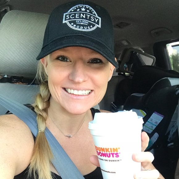 Profile Picture of Ddanielle Sagan (@dlsagan) on Poshmark