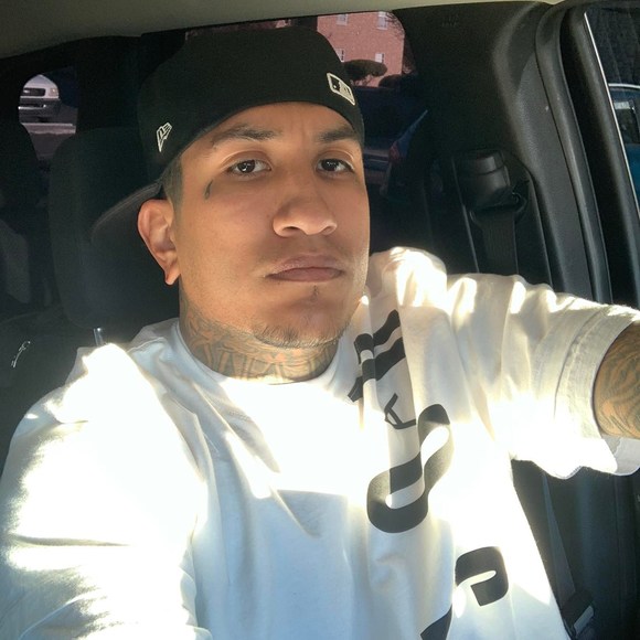 Profile Picture of Shawn Barela (@shawnbarela) on Poshmark