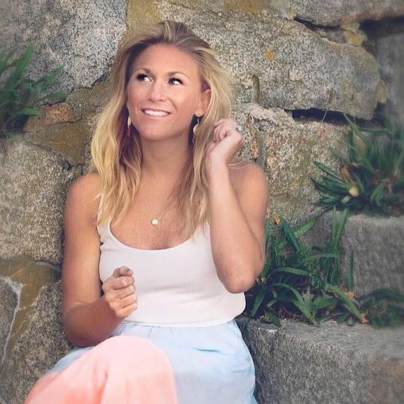 Katelyn Friedson - Poshmark Profile Picture of Katelyn Friedson (@friedsonkatelyn) on Poshmark