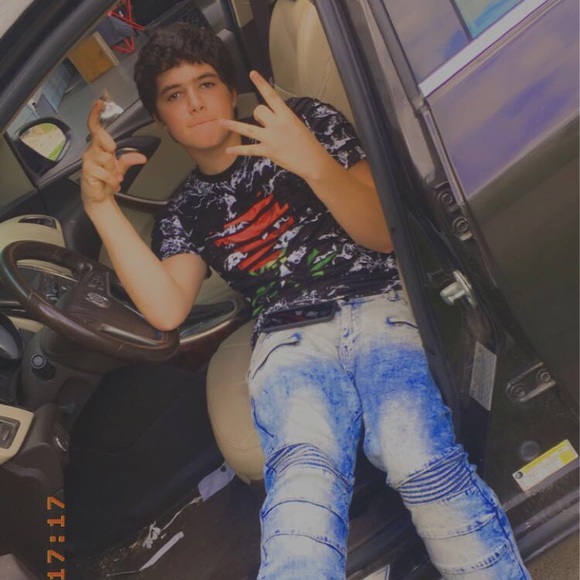 Profile Picture of Jimmy Paulson (@jimmypaulson27) on Poshmark