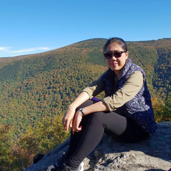 Profile Picture of Jou Jouly (@soudthavine) on Poshmark