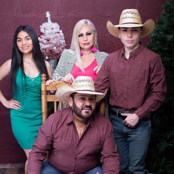 Yoly Degollado - Poshmark Profile Picture of Yoly Degollado (@yolydegollado) on Poshmark